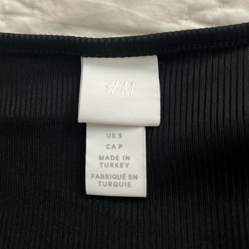 H&M - Picture 3 of 3